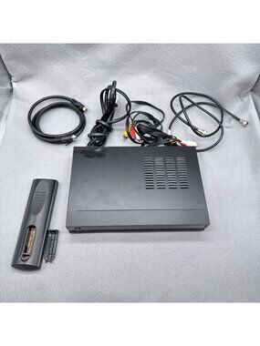 Apex DT250 Digital TV Converter Box Analog Pass Through Remote Instrux UNTESTED